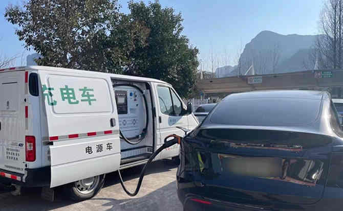 石河子汽车搭电